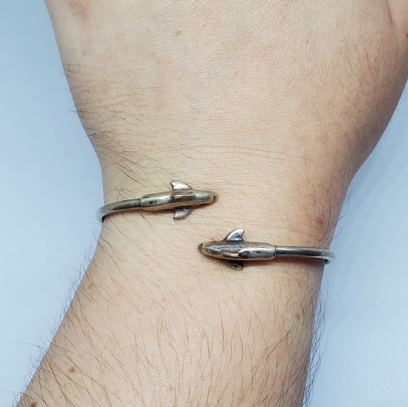 Kabana Sterling Silver Dolphin Wrap Bracelet - Picture 9 of 10